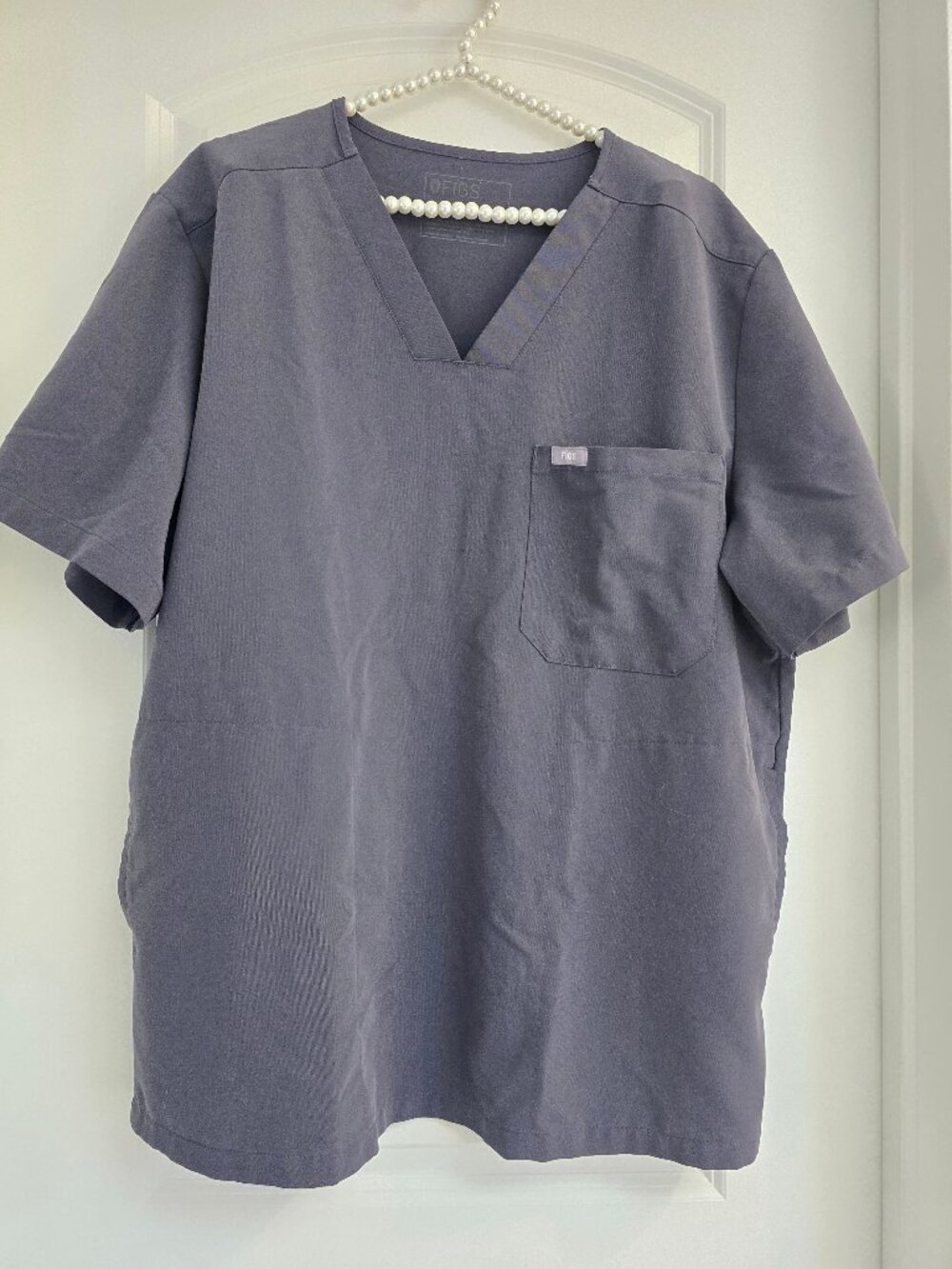 Figs Catarina Charcoal Womens Size Large Scrub Top